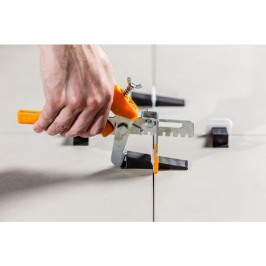 Alicate Nivelador De Metal Bumax - Imagem principal - 7a3814e2-c5a2-40a6-b9a4-3045396fb258