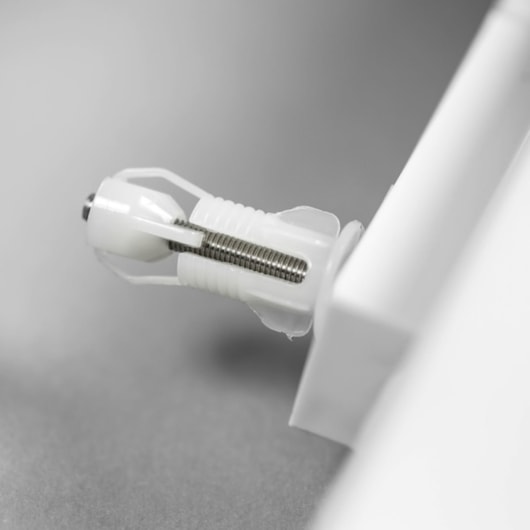 Assento Sanitário Termofixo Queda Amortecida Nexo Branco Roca - Imagem principal - 3075ecf6-39e9-45c4-89ce-4b3abcabd542