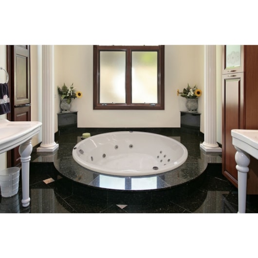 Banheira Com Hidromassagem Vitoriacril Redonda Ouro Fino 180x50cm - Imagem principal - 9d677146-c45a-4205-a1c2-83d60954a266