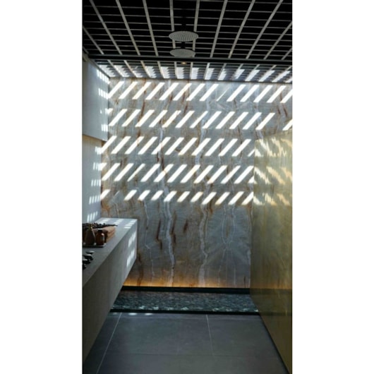 Chuveiro De Teto Redondo Acquamax Com Tubo Black Matte Deca - Imagem principal - 7eeb65c1-d68c-4dd9-87ff-42bd720adbbc
