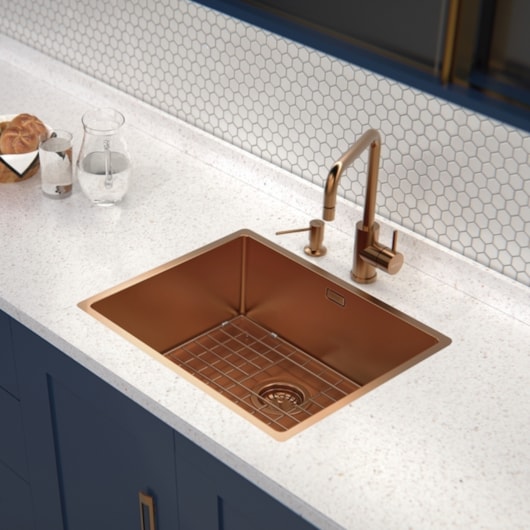 Cuba Tramontina Design Collection Quadrum em Aço Inox com Revestimento PVD Rose Gold 50x40 cm - Imagem principal - 1823d0b9-5727-4ae4-84df-a8ff81b8bc96