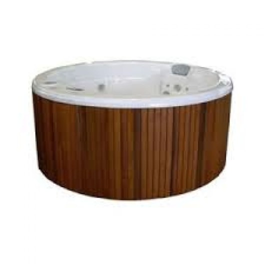 Deck De Madeira Redondo Para Spa Therma Caribe Ouro Fino - Imagem principal - 9335562a-2d5e-44e4-8ff8-c146d100b39e