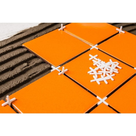 Espaçador Para Pisos Tipo Cruzeta 3,0mm Embalagem Com 100 Peças Bumax - Imagem principal - 01952842-40fa-4956-a00b-d212556f45d9