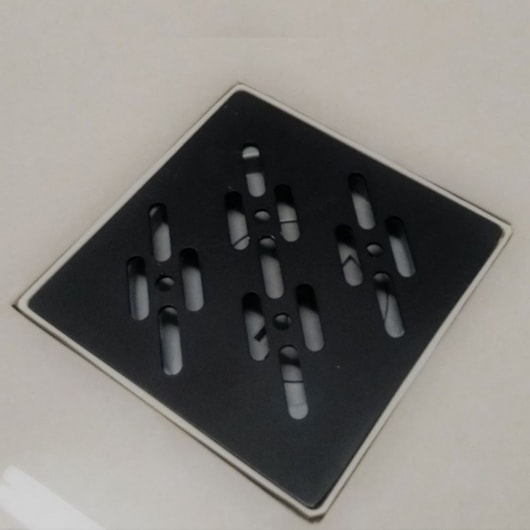 Grelha Quadrada Elleve 15x15cm Black Matte Linear - Imagem principal - 2cdb2913-dc44-4f5e-8d41-b9cd130a7b39