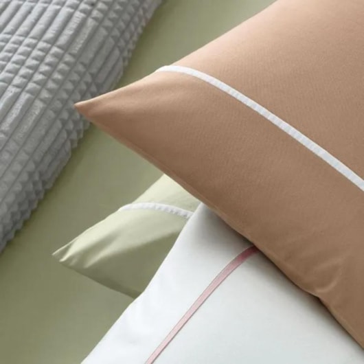 Jogo De Cama Noah King Caramelo Com Branco 160 fios Karsten 193x203x35cm - Imagem principal - b40ea6e3-a42d-4487-9f5a-6173fb1f963b