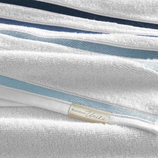 Jogo De Toalha De Banho Com 5 Peças Lumina Branco Com Azul Karsten 86x150cm - Imagem principal - 14ae5413-a1f2-456a-a06d-a6dd781ae011