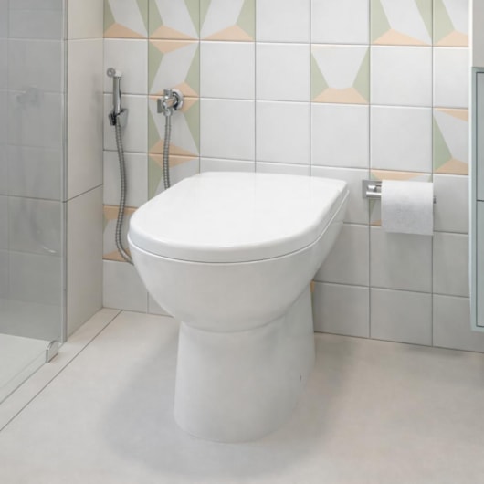 Kit Vaso Sanitário Convencional Com Acessórios De Instalaçao E Assento Sanitário Pp Sc Smart Branco Celite - Imagem principal - 310a0fca-fb4a-465e-bba0-a9f8db61f478