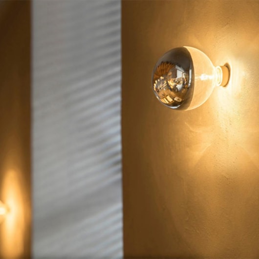 Lâmpada Led Filamento Defletora Espelhada Globo G95 Prata Taschibra Autovolt - Imagem principal - 9162301c-2dfd-4e76-8cf6-520e304803d7