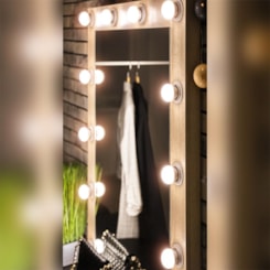 Lâmpada Led Tkl 30 4000K Taschibra 4.9W