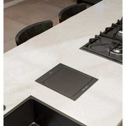 Lixeira De Embutir Em Aço Inox Com Sensor Design Collection Next Black Matte Tramontina 5L