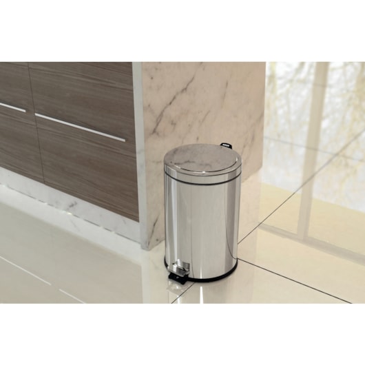 Lixeira Inox com Pedal Brasil com Acabamento Polido e Balde Interno Removível 12L Tramontina - Imagem principal - cee3100f-0fe7-4935-a1c3-96bbe747394b