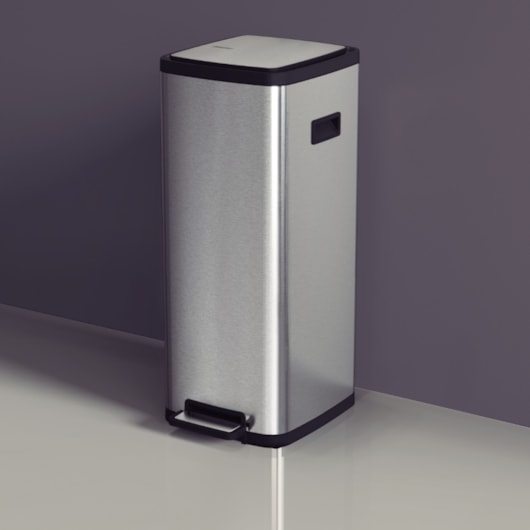 Lixeira Octos em Aço Inox com Balde Removível e Pedal Tramontina 20L - Imagem principal - 30f07724-4f91-4330-9cb2-53d8b91369b1