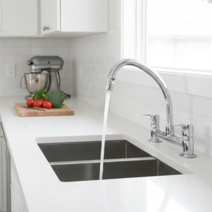 Misturador de Mesa p/Cozinha Bica Móvel Easy Cromado Romar