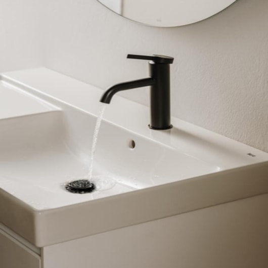 Misturador Monocomando de Mesa para Lavatório Bica Baixa Ona Preto Matte Roca - Imagem principal - bb1a52e8-0730-4022-a4cf-e0d9b1dc053d