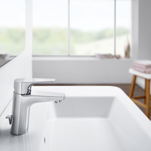 Misturador Monocomando de Mesa Para Lavatório Bica Média Atlas Cromado Roca - Imagem principal - 66becd87-4371-4cff-ba3c-f90d58a0ee5e