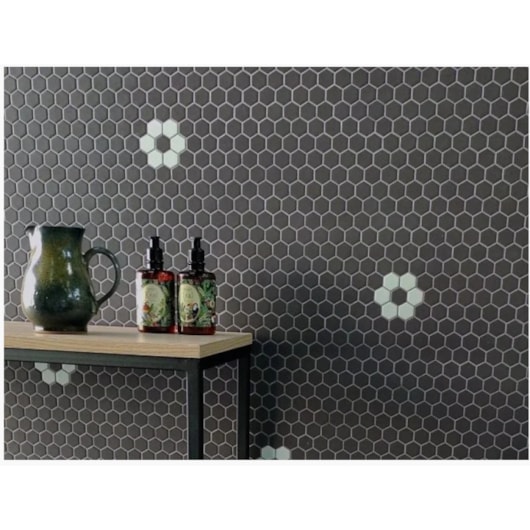 Pastilha Hexagona Atlasl M-4337 Preto 4,83x4,83cm - Imagem principal - 13260c77-4732-436f-913a-9696f6a8bcfe
