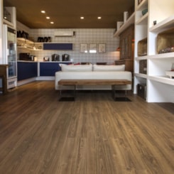 Piso Laminado Eucafloor Acqua Resist New Evidence Classic Oak(R)(18)(22) 29,2X135,7cm