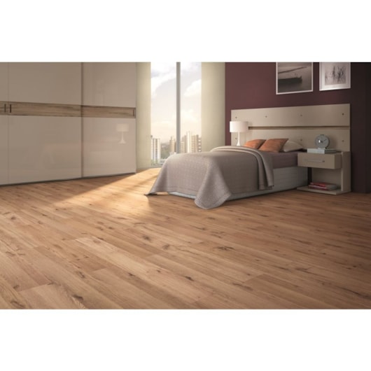 Piso Laminado Eucafloor Prime Cola Valência 9 19,7x135,7cm  - Imagem principal - e7f54163-b4bf-462e-95d5-175df2df1980