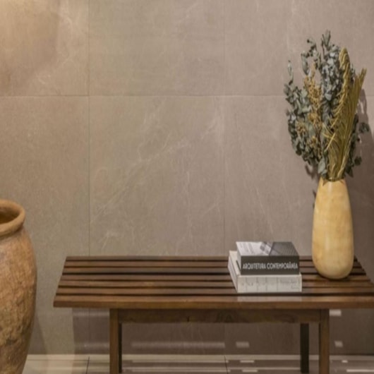 Porcelanato Eliane Gobi Greige Polido 84x84cm Retificado - Imagem principal - 758340af-6134-497e-a3a0-0935530ce09e