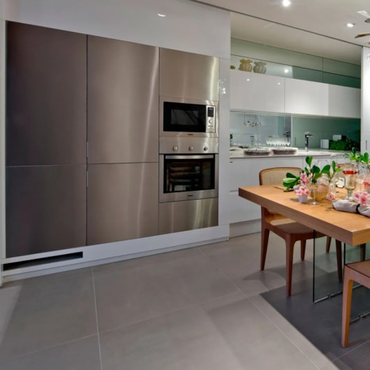 Porcelanato Eliane Munari Cimento Acetinado 120x120cm Retificado - Imagem principal - ff75e434-f0be-4e85-8e29-4596bd788828