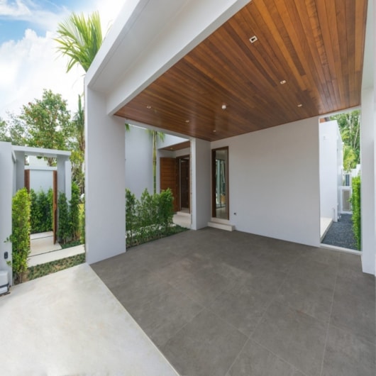 Porcelanato Embramaco District Gray Out Plus Externo 83x83cm Retificado - Imagem principal - dfcf4170-c722-4204-8e94-ca1c90ad0e41