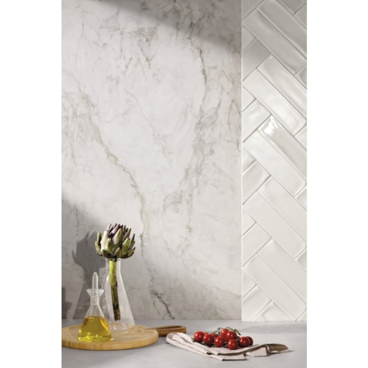 Porcelanato Portobello Apuano Oro Natural 90x90cm Retificado - Imagem principal - 9a26029a-4e31-45d3-8fd2-9a943e69479a