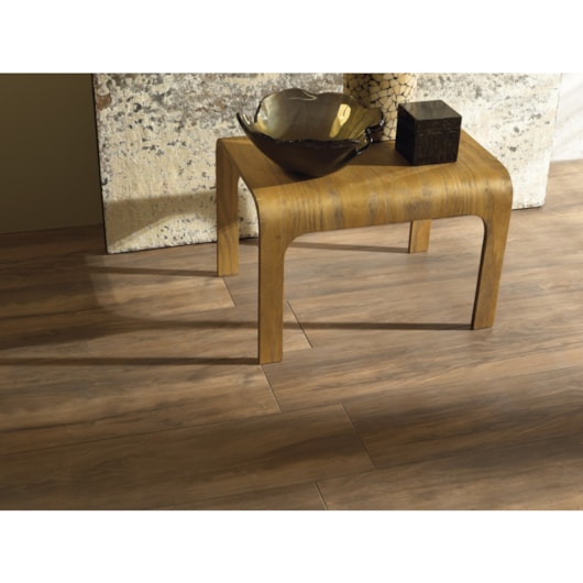 Porcelanato Portobello Canela Dourada Natural Madeira 20x120cm Retificado  - Imagem principal - 4ce8cc0f-ef66-4c38-ac5e-de4399619c82