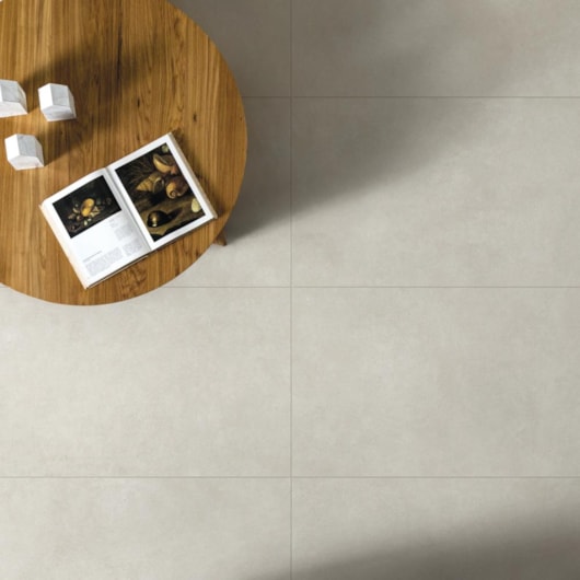Porcelanato Portobello Hit Off White Natural 120x120cm Retificado - Imagem principal - 1393881f-82b5-449a-9a72-c7c709998d00