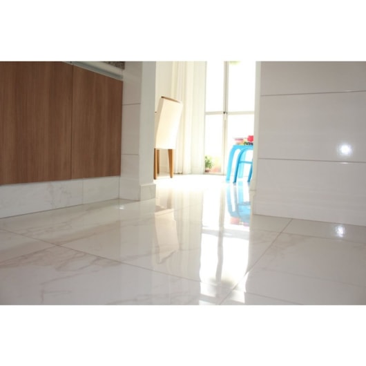 Porcelanato Portobello Michelangelo Polido 90x90cm Branco Retificado  - Imagem principal - 3c00b66c-f034-4273-8782-dd91bce604fb