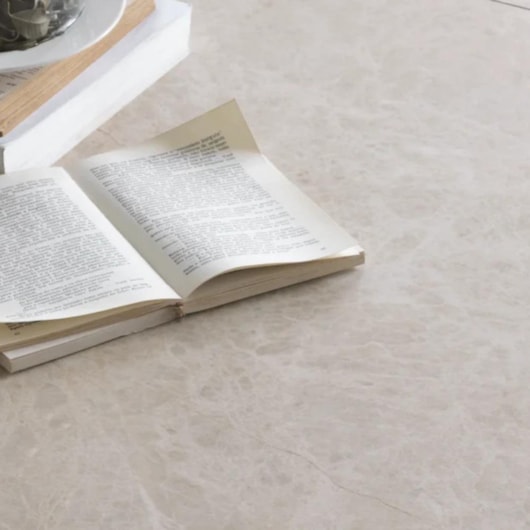 Porcelanato Portobello Moonlight Off White Polido 120x120cm Retificado - Imagem principal - 852b6fbc-2898-40a4-8b8e-8ef267e28026