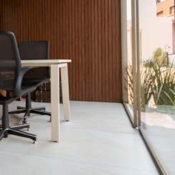 Porcelanato Villagres Monte Bianco Mármore Natural 108x108cm Retificado