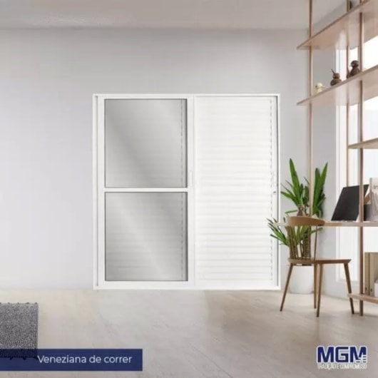 Porta De Correr Abertura Pela Direita 3 Folhas Sol Veneziana Branco MGM 210x120cm - Imagem principal - ea52a071-4727-4db6-bddd-7c88ff04aed8