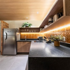 Revestimento Strufaldi Cori 15x15cm Bold