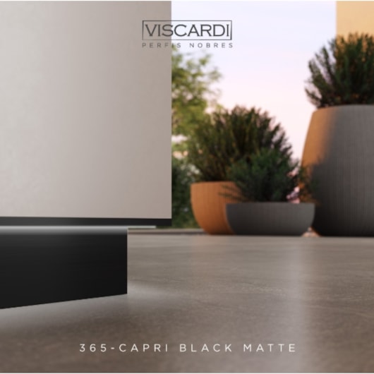 Rodapé Invertido Black Matte Barra 3m Viscardi 5 x 2 x 0,5 - Imagem principal - f70034a7-d4f2-44e8-808d-85d252fe060d