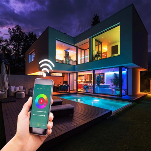 Smart Spot Wi-Fi Led Quadrado Tek RGB+CCT Taschibra 5W - Imagem principal - 9a3b7b95-7db1-4a53-a76c-d09e76736719