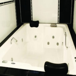 Spa 2 Lugares Topcril Topline 151x201x64cm Ouro Fino