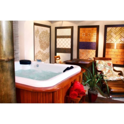 Spa 5 Lugares Iberspacril Topline 195x170x68cm Com Hidromassagem Ouro Fino