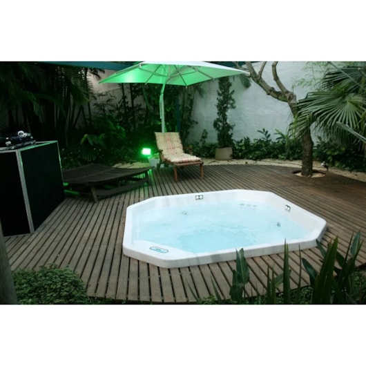 Spa De Acriílico 8 Pessoas Com Aquecedor Meridian Jacuzzi 214x214cm  - Imagem principal - ed3d9697-7335-4e28-9c67-b7638120619c
