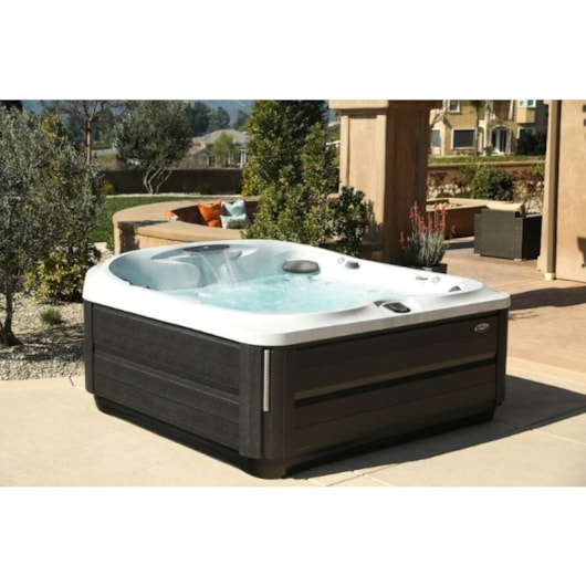 Spa J475 W Stereo 60Hz Jacuzzi - Imagem principal - fe76d148-b6b7-45c5-b26d-881e58916d34