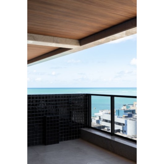 Teto Vinílico Wood Teca Castanho 20x600cm - Imagem principal - 78acd804-816c-4bf3-b7bc-1fcaef4f578f