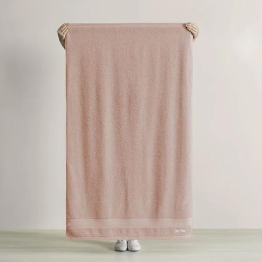 Toalha De Banho Empire Soft Rose Karsten 86x150cm - Imagem principal - 87c29904-f07c-4e6b-a3a4-969238e7d27a