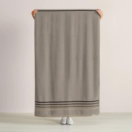 Toalha De Banho Lumina Cinza Lunar Com Greige Karsten 86x150cm