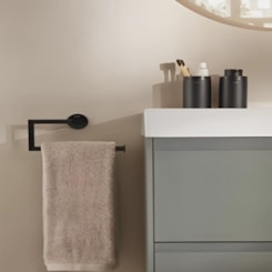Toalheiro Anel Hotels Black Matte Roca