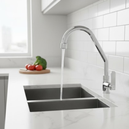 Torneira de Parede p/Cozinha Bica Móvel Pratic DN15/DN20 Cromado Romar