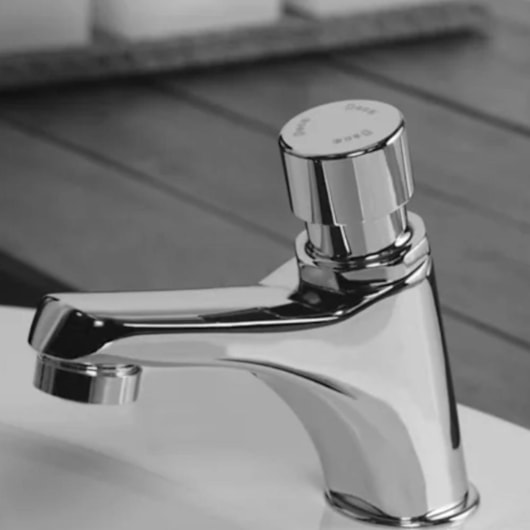 Torneira Para Lavatório De Mesa Automática Temporizada Decamatic Eco Cromada Deca - Imagem principal - 63b79ac6-60a0-4338-a757-596dd8c549ad