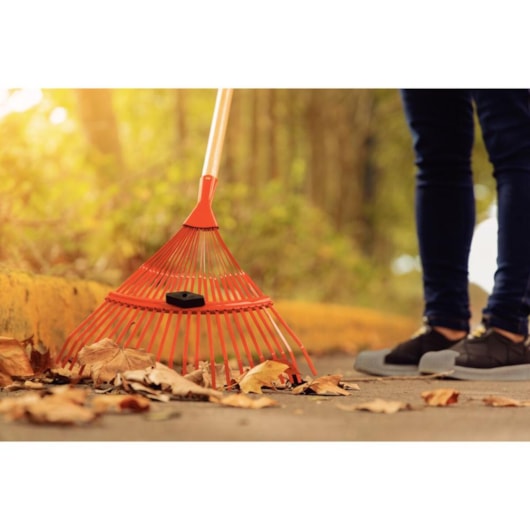 Vassoura Metálica Regulável 22 dentes Tramontina - Imagem principal - 2ebfe8a9-f801-4e8b-891f-e76b1c75d086